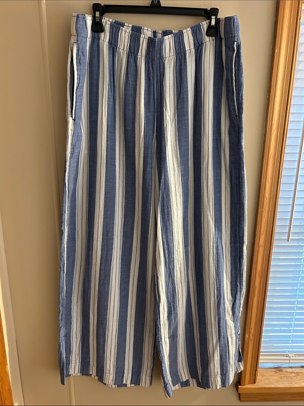 Old Navy Blue and White Vertical Stripe Wide-Leg Pants